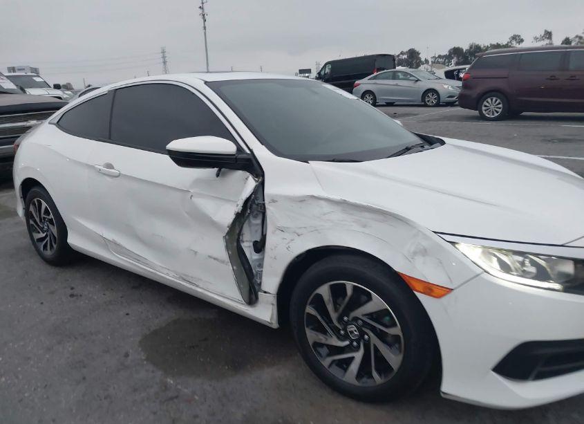 Photo 13 of 2018 Honda Civic LX-P (VIN 2HGFC4B06JH309122)