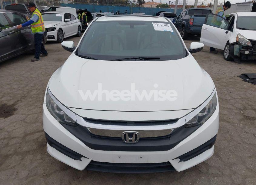 Photo 12 of 2018 Honda Civic LX-P (VIN 2HGFC4B09JH300995)