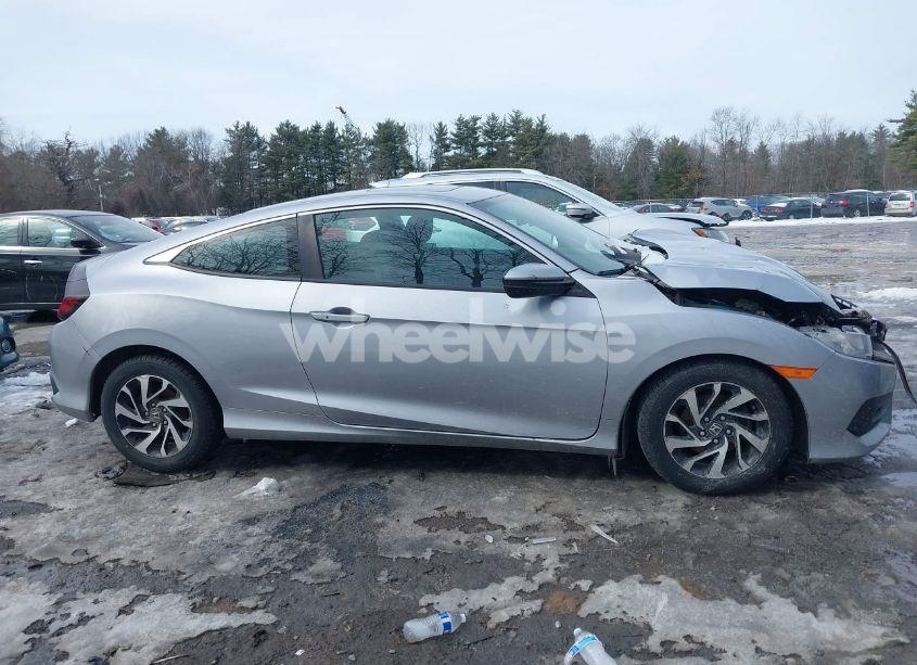 Photo 13 of 2018 Honda Civic LX-P (VIN 2HGFC4B09JH304383)