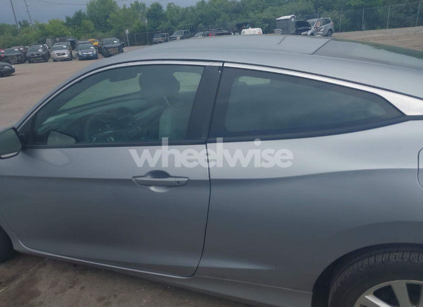 Photo 14 of 2017 Honda Civic LX (VIN 2HGFC4B50HH300972)