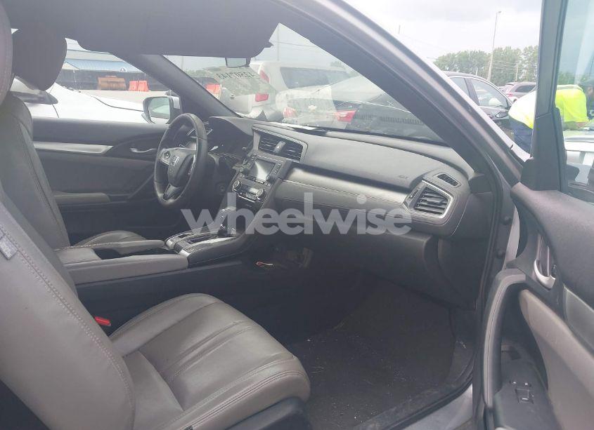 Photo 5 of 2017 Honda Civic LX (VIN 2HGFC4B50HH300972)