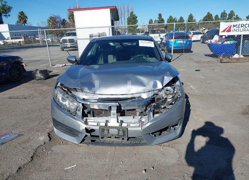 Photo 6 of 2018 Honda Civic LX (VIN 2HGFC4B51JH305393)