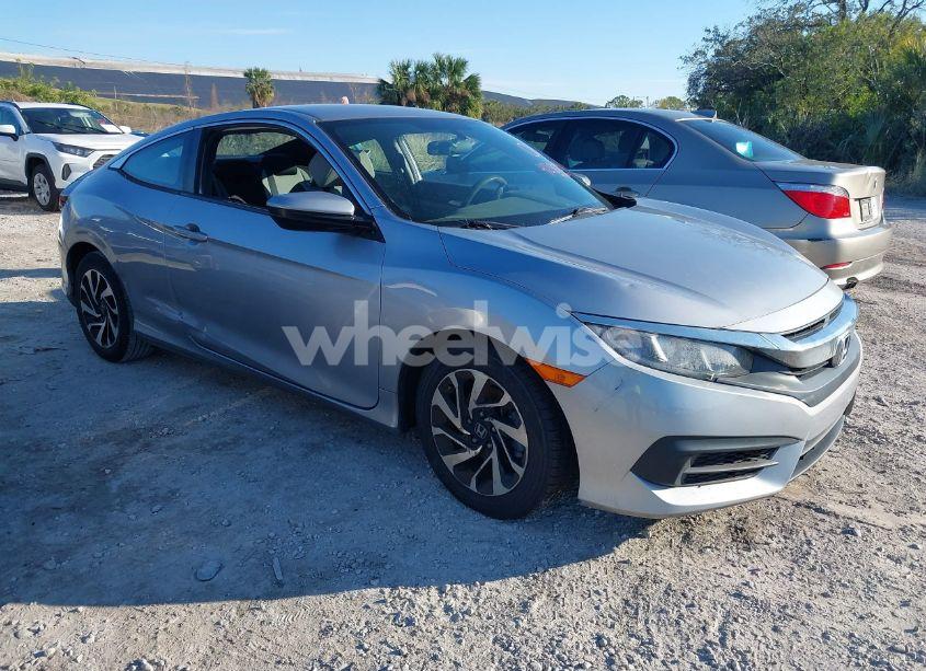 2018 Honda Civic LX (VIN 2HGFC4B53JH305752) main photo