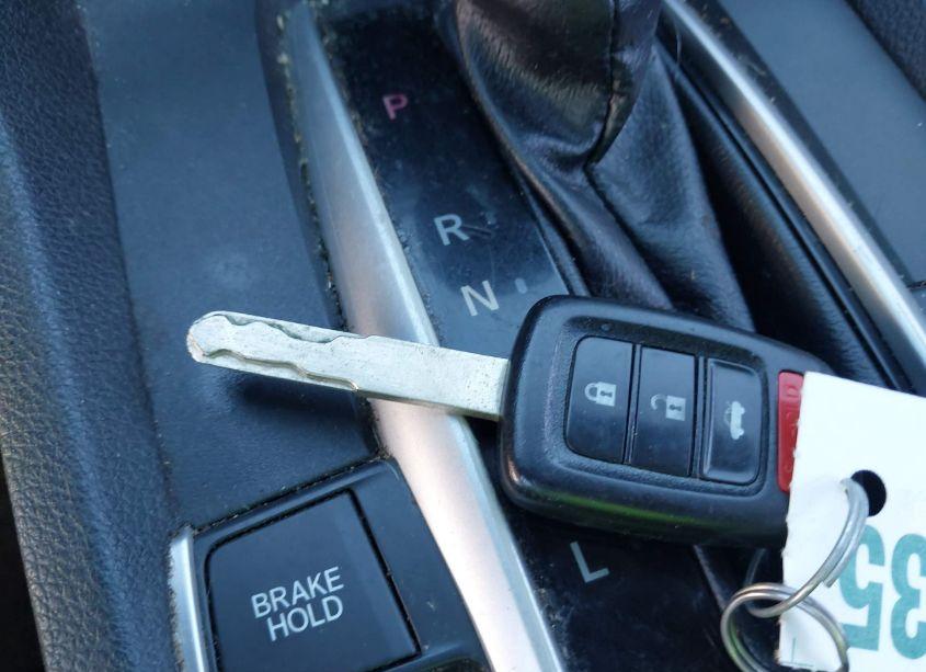 Photo 11 of 2016 Honda Civic LX (VIN 2HGFC4B55GH310749)