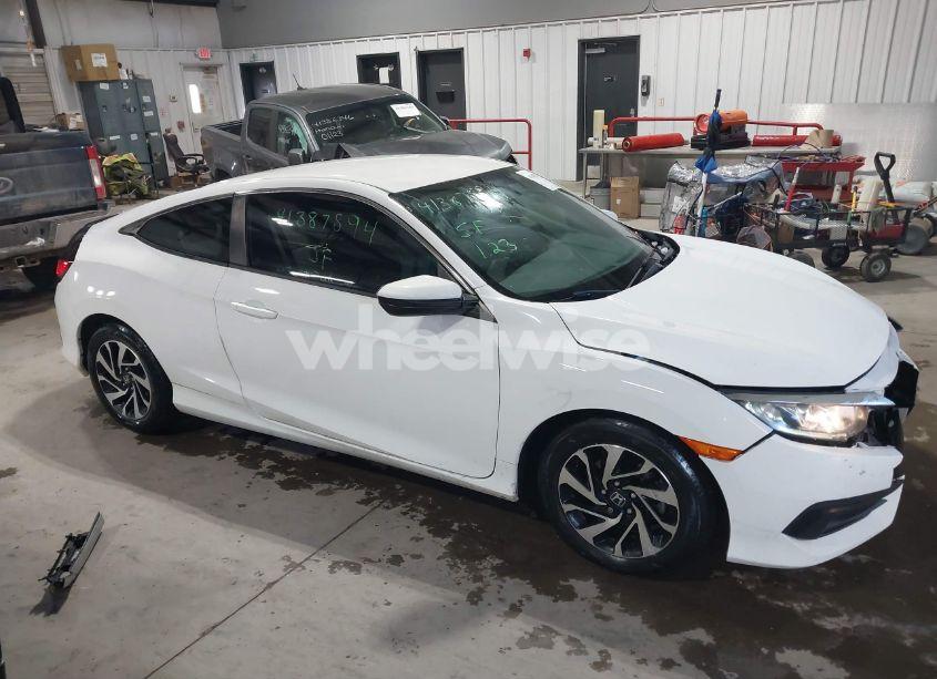 Photo 14 of 2018 Honda Civic LX (VIN 2HGFC4B5XJH302816)