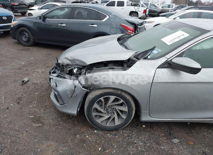 Photo 6 of 2019 Honda Civic LX (VIN 2HGFC4B65KH306041)