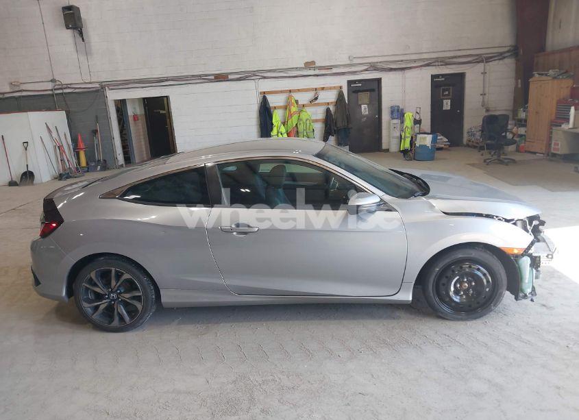 Photo 13 of 2019 Honda Civic SPORT (VIN 2HGFC4B80KH303789)