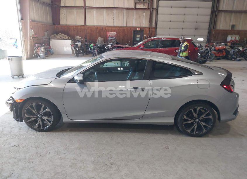 Photo 14 of 2019 Honda Civic SPORT (VIN 2HGFC4B80KH303789)