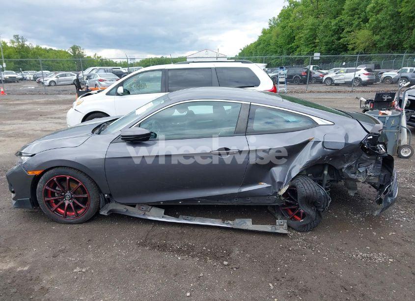 Photo 14 of 2019 Honda Civic SPORT (VIN 2HGFC4B82KH304295)