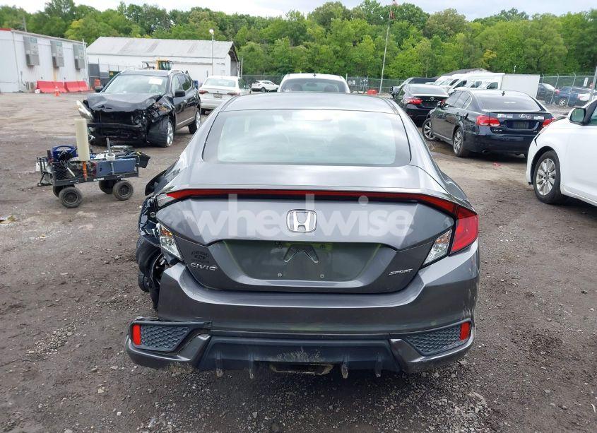 Photo 16 of 2019 Honda Civic SPORT (VIN 2HGFC4B82KH304295)