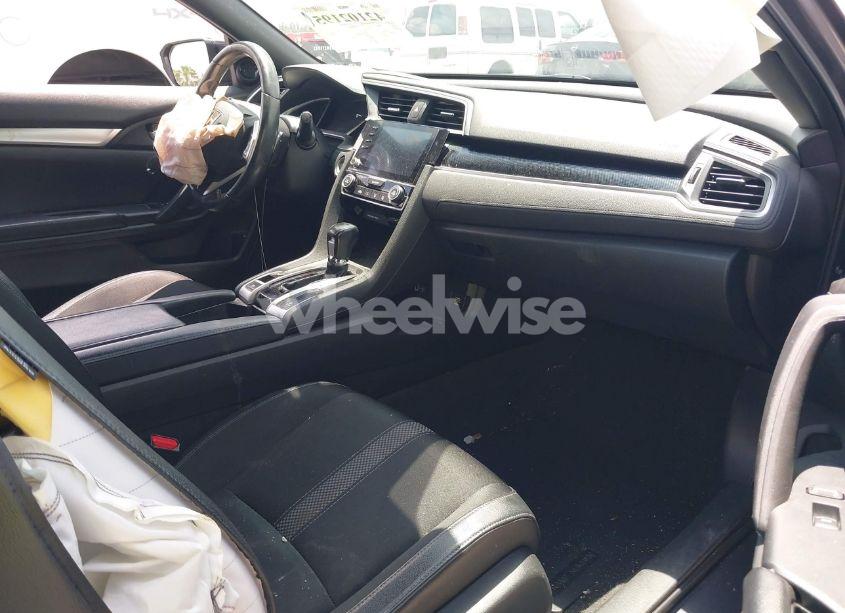 Photo 5 of 2020 Honda Civic SPORT (VIN 2HGFC4B85LH301554)