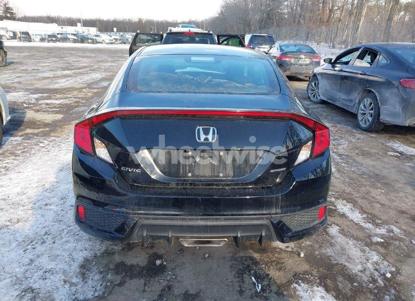 Photo 16 of 2020 Honda Civic SPORT (VIN 2HGFC4B88LH304349)