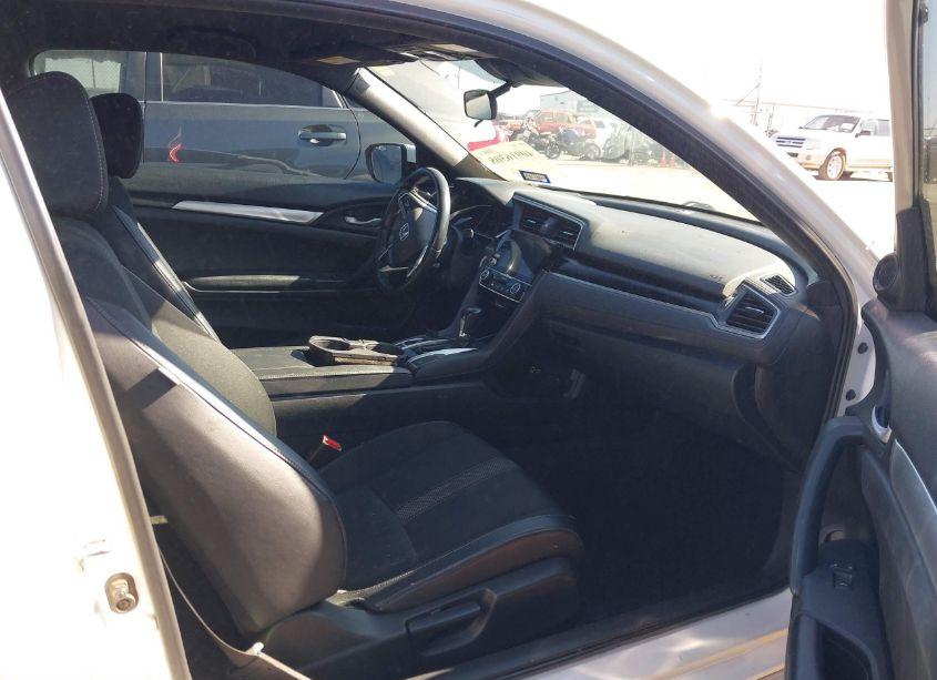 Photo 5 of 2019 Honda Civic SPORT (VIN 2HGFC4B8XKH302469)