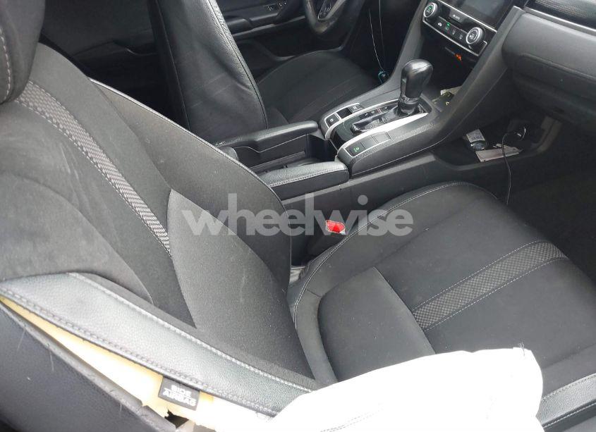 Photo 5 of 2019 Honda Civic SPORT (VIN 2HGFC4B8XKH304643)