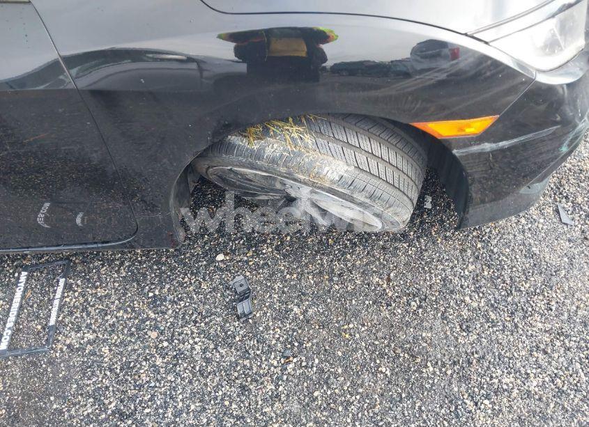 Photo 6 of 2019 Honda Civic SPORT (VIN 2HGFC4B8XKH304643)