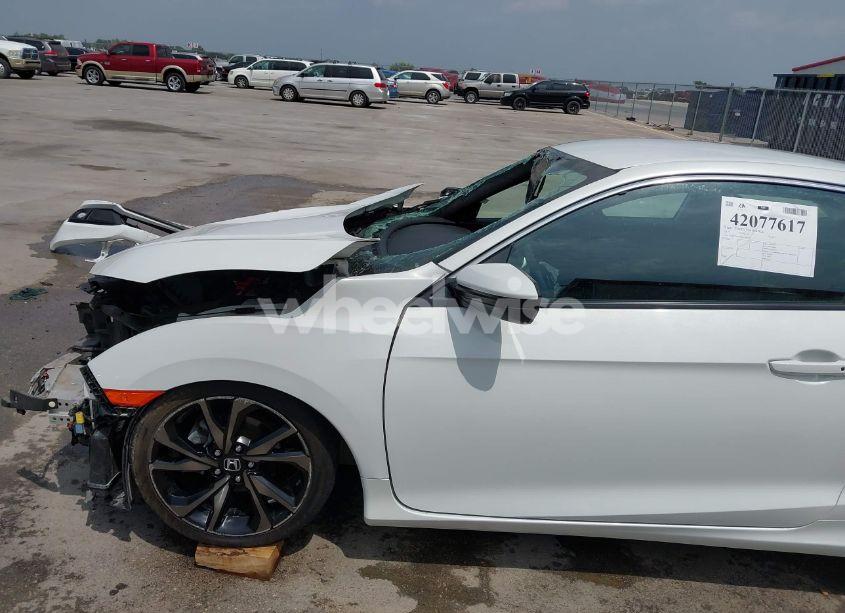 Photo 18 of 2019 Honda Civic SPORT (VIN 2HGFC4B8XKH308272)