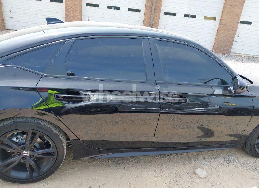 Photo 13 of 2025 Honda Civic SI BASE W/HIGH PERFORMANCE SUMMER TIRES/ (VIN 2HGFE1E53SH475731)