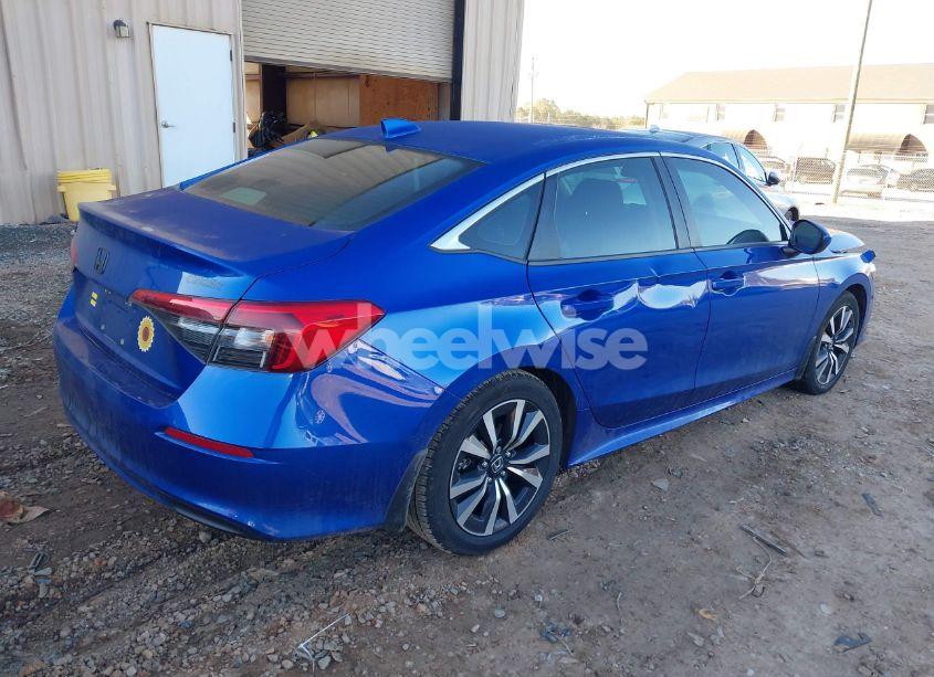 Photo 4 of 2022 Honda Civic EX (VIN 2HGFE1F70NH304519)