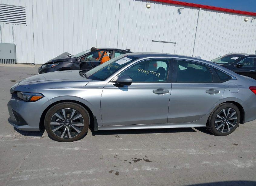 Photo 14 of 2024 Honda Civic EX (VIN 2HGFE1F70RH326476)