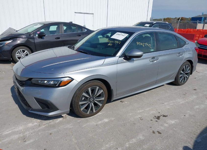 Photo 2 of 2024 Honda Civic EX (VIN 2HGFE1F70RH326476)