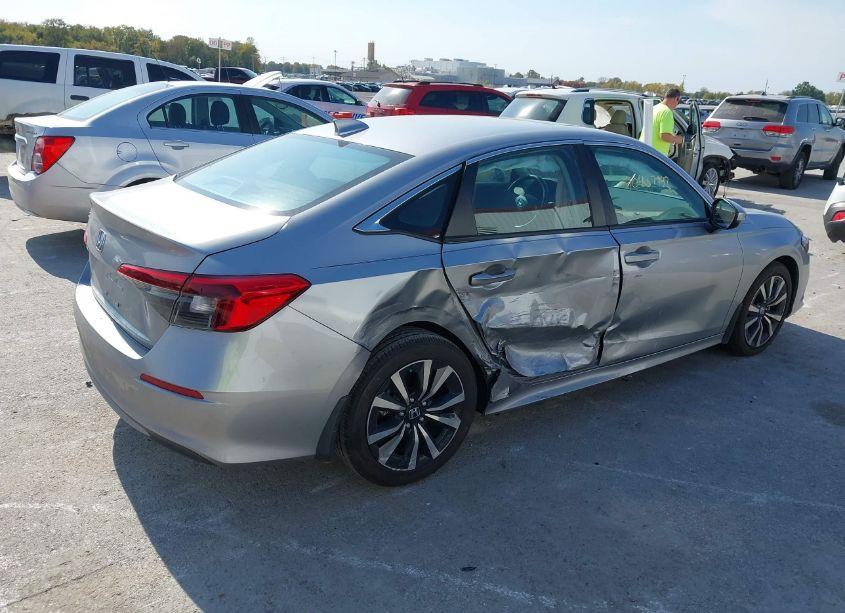 Photo 4 of 2024 Honda Civic EX (VIN 2HGFE1F70RH326476)