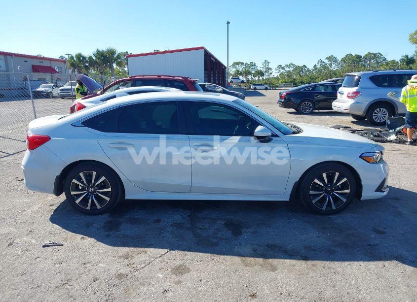 Photo 13 of 2024 Honda Civic EX (VIN 2HGFE1F70RH326686)