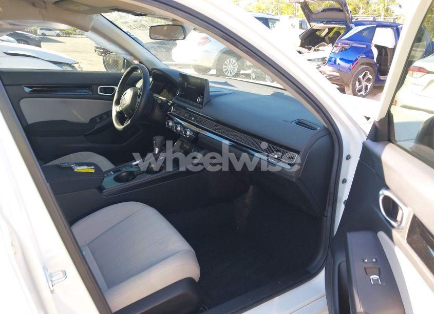 Photo 5 of 2024 Honda Civic EX (VIN 2HGFE1F70RH326686)