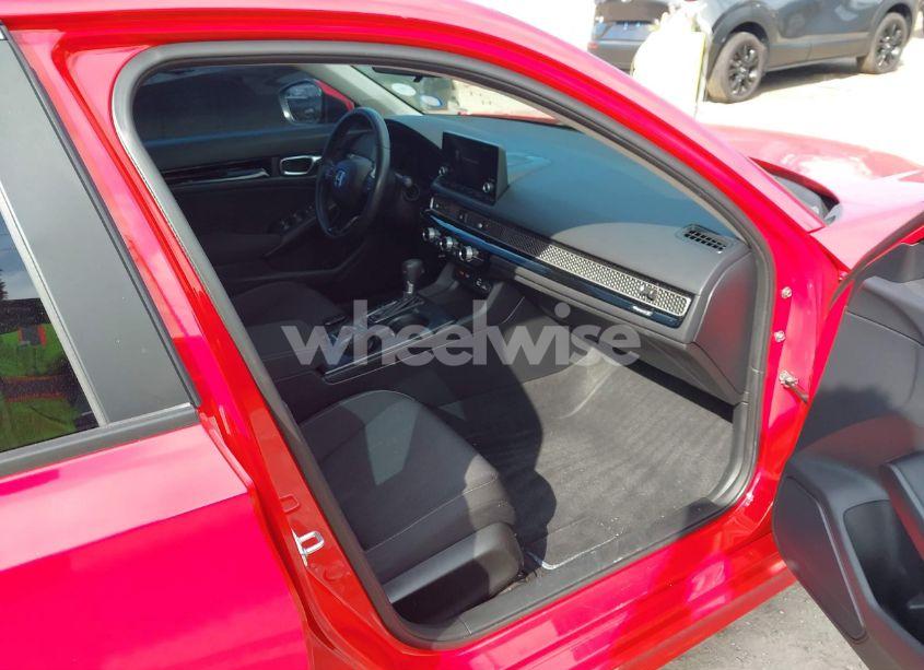 Photo 5 of 2022 Honda Civic EX (VIN 2HGFE1F71NH315965)