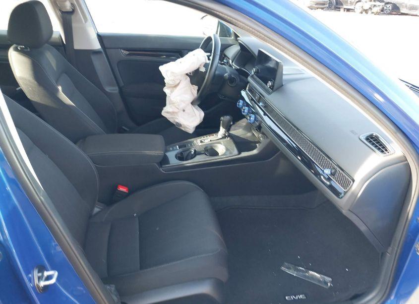 Photo 5 of 2022 Honda Civic EX (VIN 2HGFE1F71NH317022)