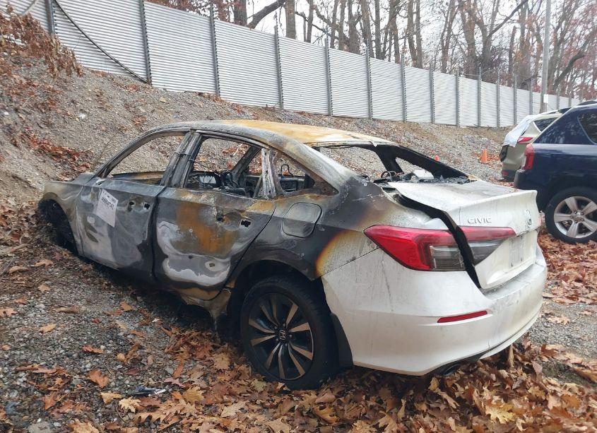 Photo 3 of 2022 Honda Civic EX (VIN 2HGFE1F71NH321278)