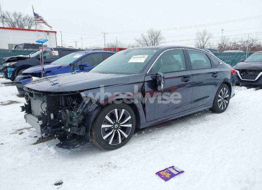 Photo 2 of 2024 Honda Civic EX (VIN 2HGFE1F71RH309010)