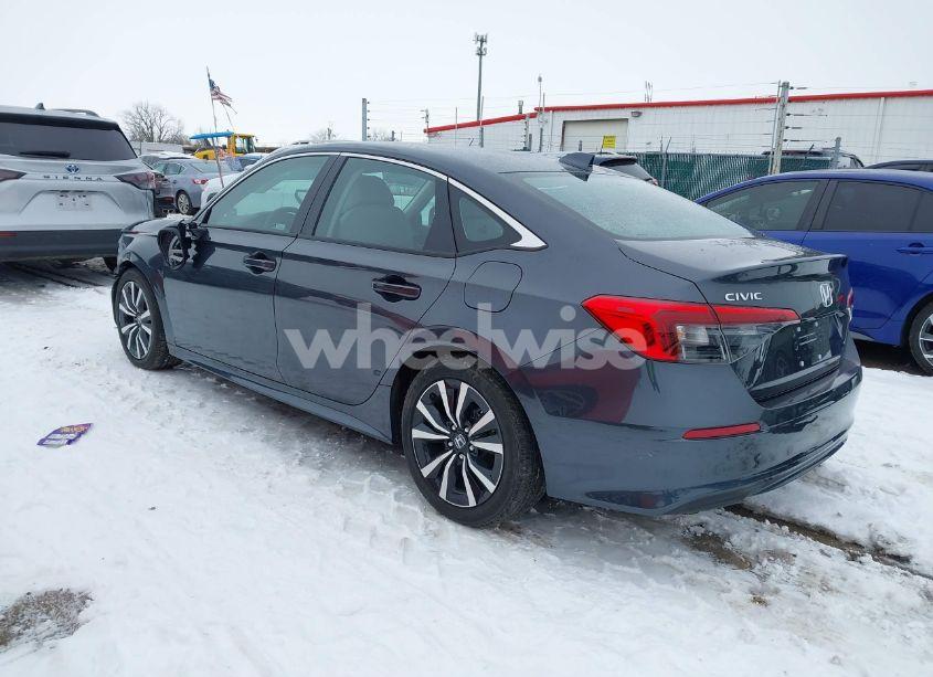 Photo 3 of 2024 Honda Civic EX (VIN 2HGFE1F71RH309010)