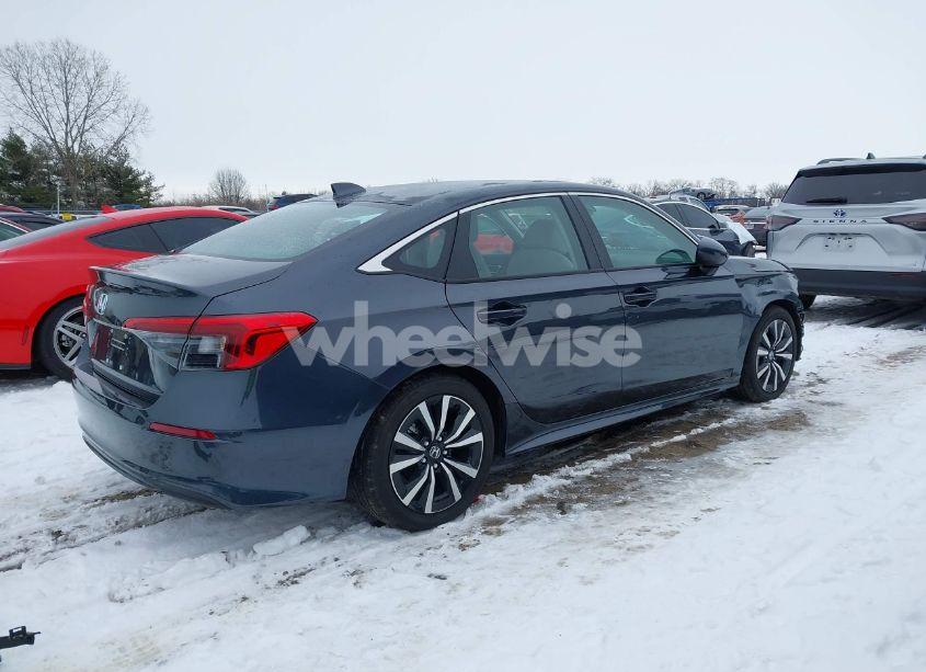 Photo 4 of 2024 Honda Civic EX (VIN 2HGFE1F71RH309010)