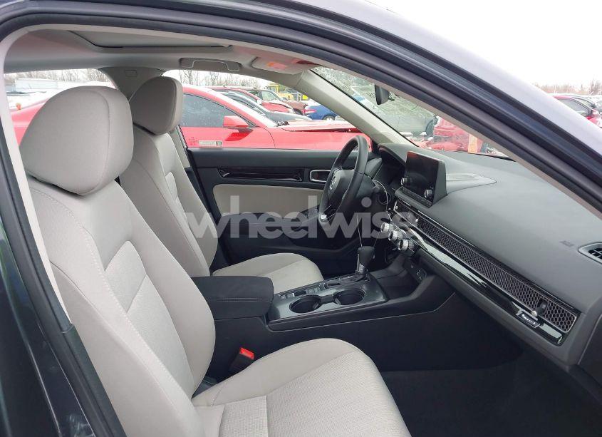 Photo 5 of 2024 Honda Civic EX (VIN 2HGFE1F71RH309010)