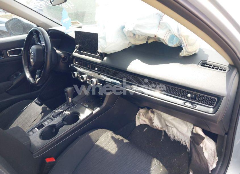 Photo 5 of 2022 Honda Civic EX (VIN 2HGFE1F72NH318356)