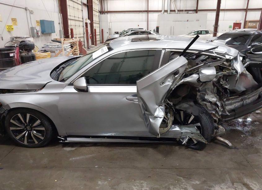 Photo 15 of 2022 Honda Civic EX (VIN 2HGFE1F72NH321872)