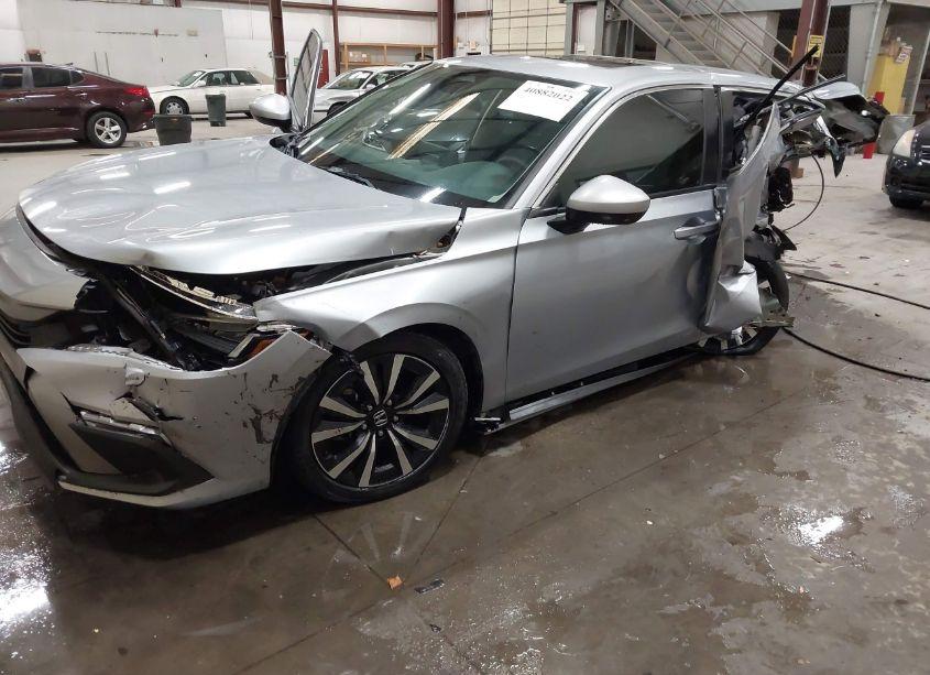 Photo 2 of 2022 Honda Civic EX (VIN 2HGFE1F72NH321872)