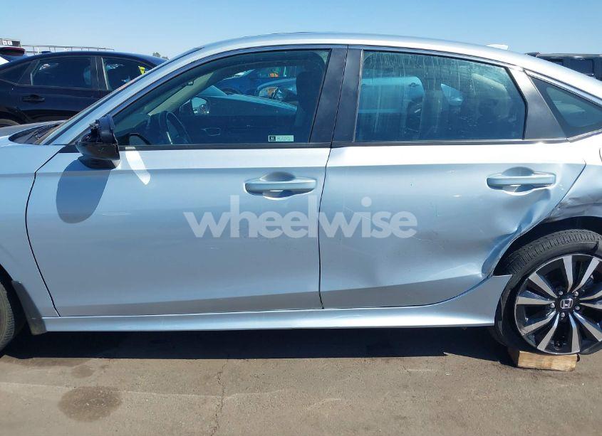 Photo 14 of 2022 Honda Civic EX (VIN 2HGFE1F72NH322133)