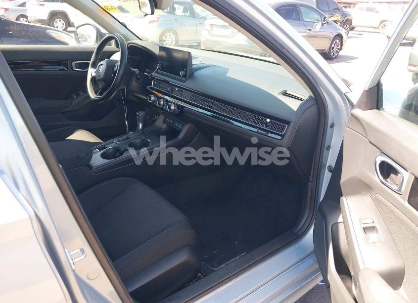 Photo 5 of 2022 Honda Civic EX (VIN 2HGFE1F72NH322133)