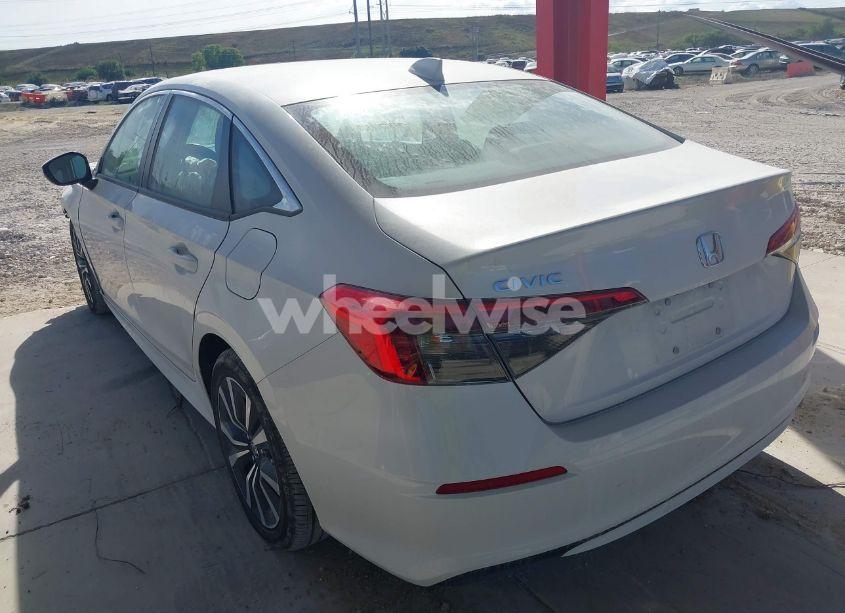 Photo 3 of 2022 Honda Civic EX (VIN 2HGFE1F72NH323363)