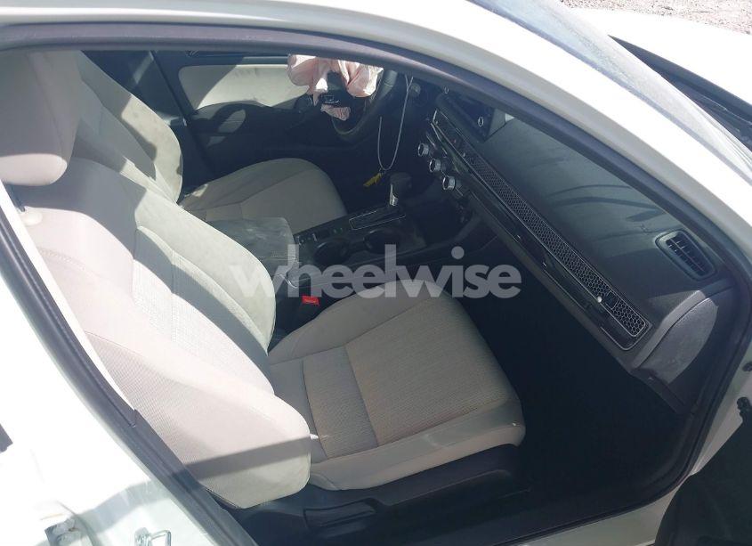 Photo 5 of 2022 Honda Civic EX (VIN 2HGFE1F72NH323363)