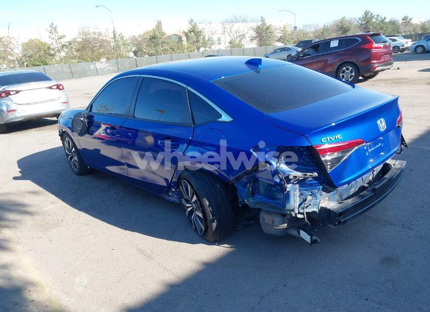 Photo 3 of 2022 Honda Civic EX (VIN 2HGFE1F72NH325145)