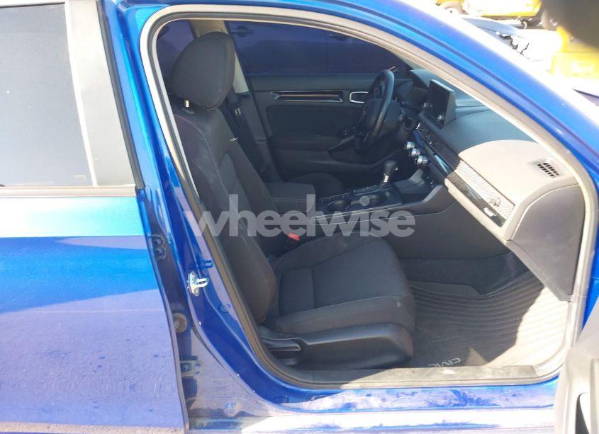 Photo 5 of 2022 Honda Civic EX (VIN 2HGFE1F72NH325145)