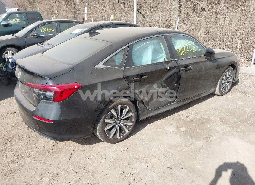 Photo 4 of 2024 Honda Civic EX (VIN 2HGFE1F72RH302079)