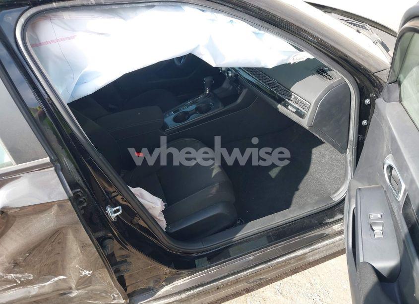 Photo 5 of 2024 Honda Civic EX (VIN 2HGFE1F72RH302079)