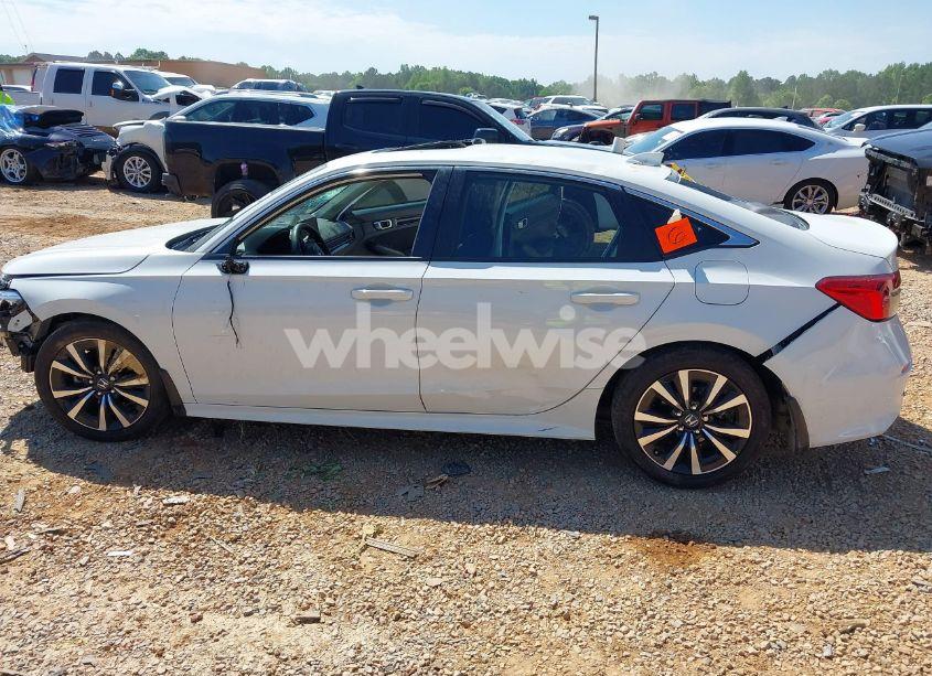 Photo 14 of 2024 Honda Civic EX (VIN 2HGFE1F72RH315477)