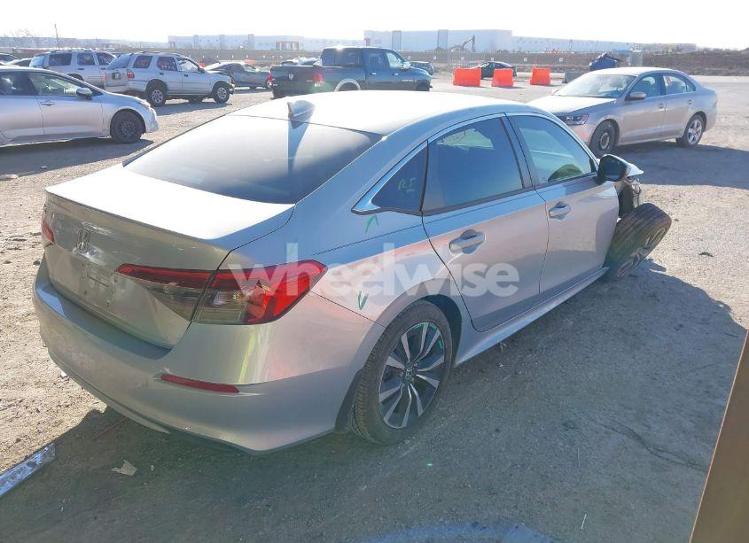 Photo 4 of 2022 Honda Civic EX (VIN 2HGFE1F74NH314079)