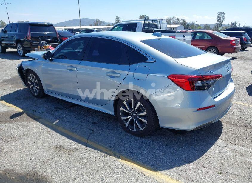 Photo 3 of 2022 Honda Civic EX (VIN 2HGFE1F76NH302970)