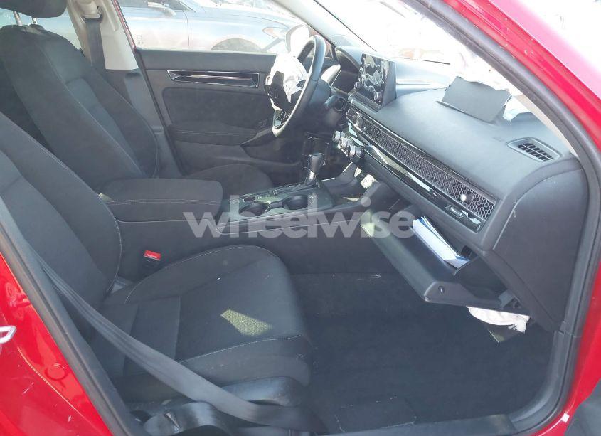 Photo 5 of 2022 Honda Civic EX (VIN 2HGFE1F76NH311748)