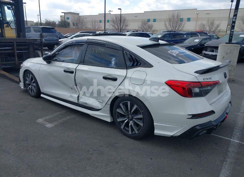 Photo 3 of 2024 Honda Civic EX (VIN 2HGFE1F76RH302280)